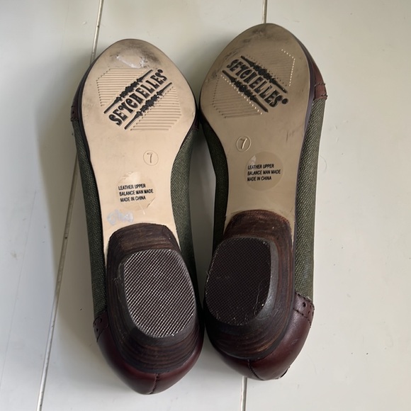 Seychelles Green Canvas trim Light Brown Brogue Detail, 7 US - Picture 5 of 5